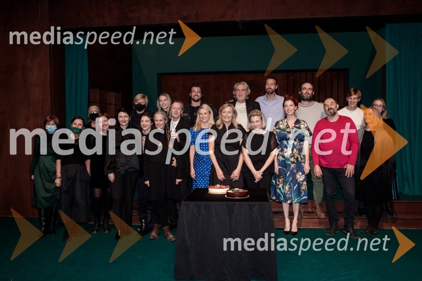 Avgust v okrožju Osage, premiera drame