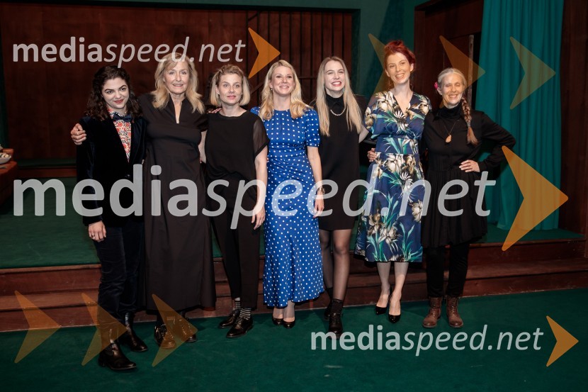  Diana  Kolenc, igralka;  Judita Zidar, igralka;  Jana Zupančič, igralka;  Tjaša  Železnik, igralka;  Klara Kuk, igralka, manekenka;  Tina Potočnik Vrhovnik, igralka;  Nataša Tič Ralijan, igralkaAvgust v okrožju Osage, premiera drame