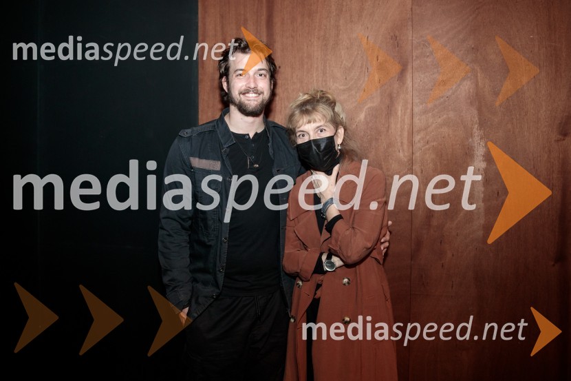  Filip Samobor, igralec;  Barbara Hieng Samobor, direktorica in umetniška vodja MGLAvgust v okrožju Osage, premiera drame