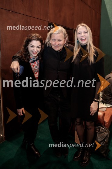  Diana  Kolenc, igralka;  Janusz Kica, režiser;  Klara Kuk, igralka, manekenkaAvgust v okrožju Osage, premiera drame