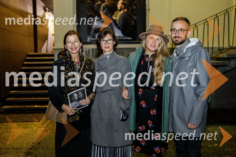  ... ;  ... ;  ... ;  Jernej Pristov, predstavnik za odnose z javnostmi SNG Drama LjubljanaVse sijajne stvari, premiera monodrame