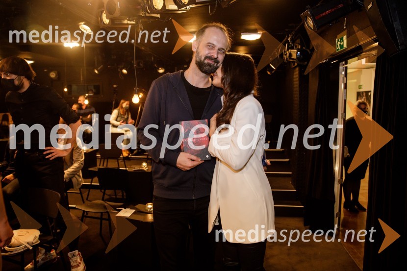  Uroš Fürst, igralec;  Saša Pavlin Stošić, igralkaVse sijajne stvari, premiera monodrame