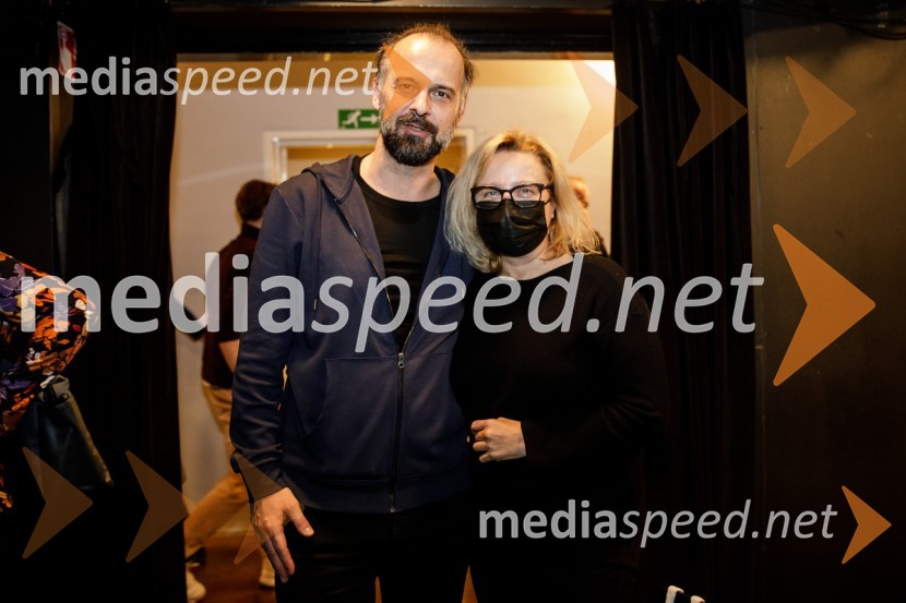  Uroš Fürst, igralec;  Nataša Barbara Gračner, igralkaVse sijajne stvari, premiera monodrame