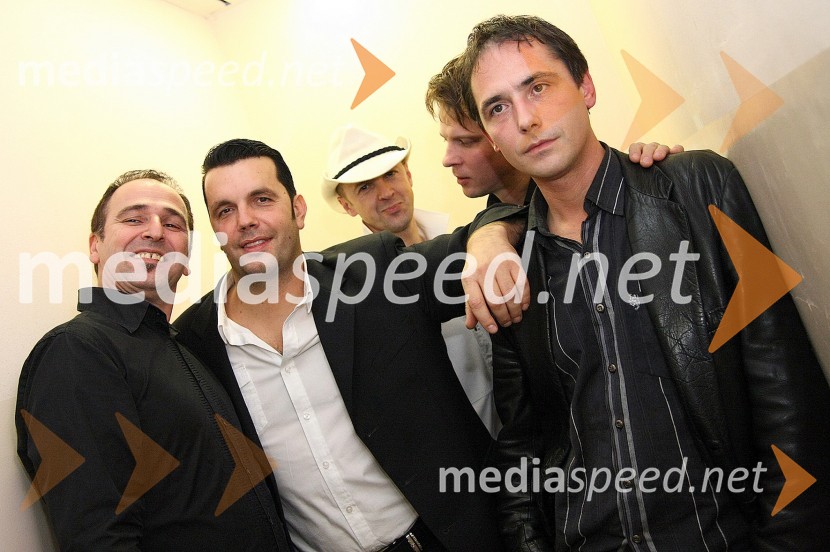 Skupina Rok'n'bandPoglej me, dobrodelni koncert za nakup mamografa