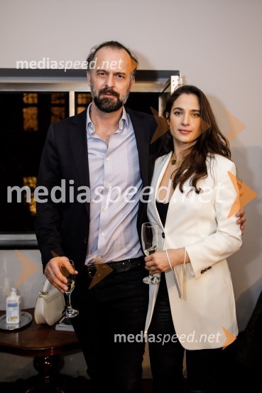  Uroš Fürst, igralec;  Saša Pavlin Stošić, igralkaVse sijajne stvari, premiera monodrame