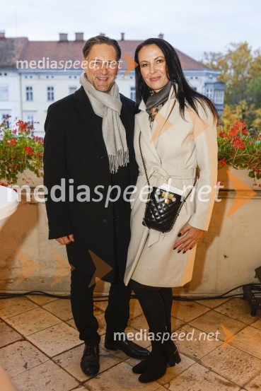  John Denhof, predsednik uprave NKBM;  Melita Pipuš6. Salon štajerskih mladih vin Pubec 2021