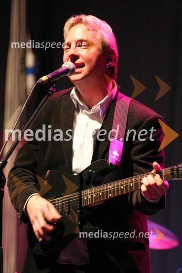 Aleš Turnšek, pevec dua AtlantixPoglej me, dobrodelni koncert za nakup mamografa