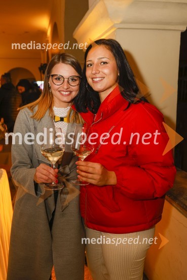 Lucija Mukenauer, 19. svečinska vinska kraljica, vino Mukenauer;  Meta Frangež, 23. Vinska kraljica Slovenije 20196. Salon štajerskih mladih vin Pubec 2021