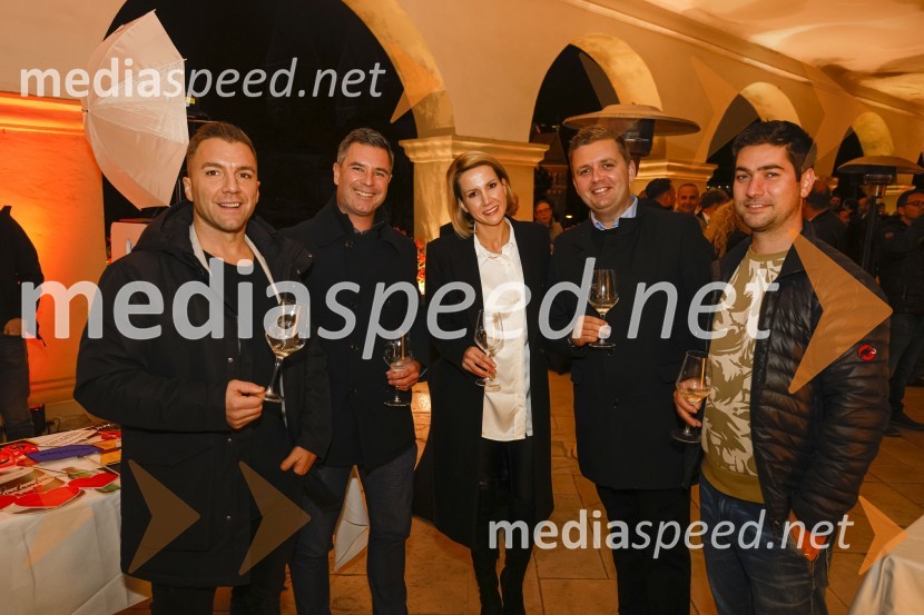  Mišo Stevanović, svetnik MOM, gostinec;  Tadej Mežnar, direktor, Športni objekti Maribor;  Natalija Cvetko, vodja projektov, Mediaspeed;  Robert Levstek,  odgovorni urednik Radia Maribor, moderator prireditev;  Mitja Špes, Factumevent6. Salon štajerskih mladih vin Pubec 2021