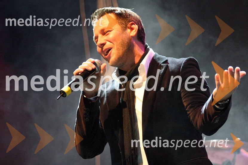 Marko Vozelj, pevecPoglej me, dobrodelni koncert za nakup mamografa