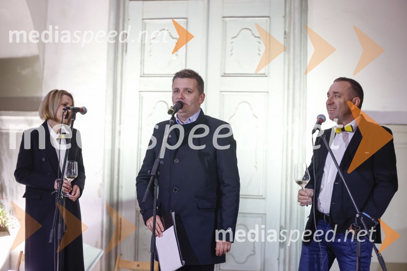 Natalija Cvetko, vodja projektov, Mediaspeed;  Robert Levstek,  odgovorni urednik Radia Maribor, moderator prireditev;  Borut  Cvetko, kreativni direktor, Mediaspeed6. Salon štajerskih mladih vin Pubec 2021