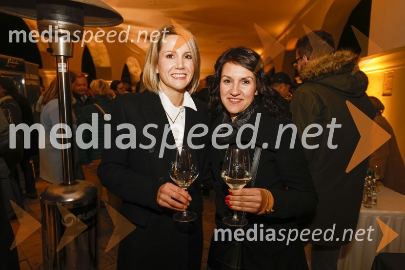  Natalija Cvetko, vodja projektov, Mediaspeed;  Gabrijela Bauman, Frizerski studio Diamant6. Salon štajerskih mladih vin Pubec 2021