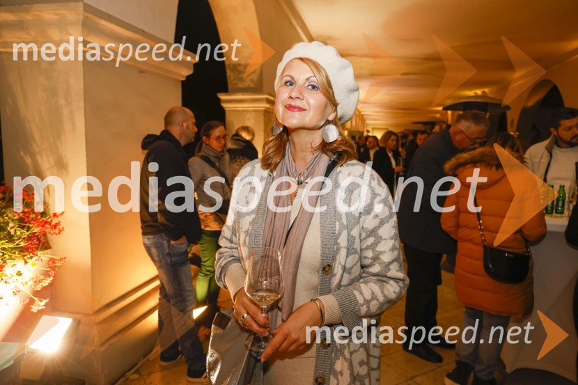 mag. Norma Bale, pisateljica in predsednica kluba Dišeči Traminec6. Salon štajerskih mladih vin Pubec 2021