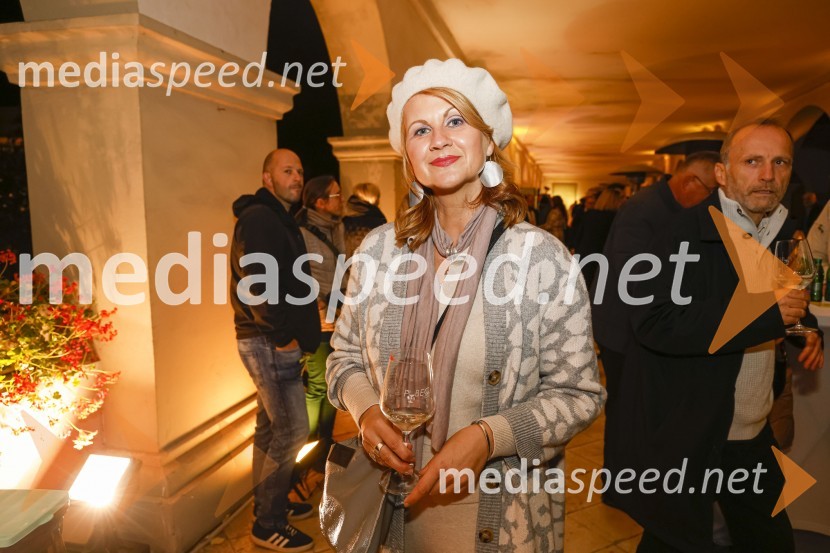 mag. Norma Bale, pisateljica in predsednica kluba Dišeči Traminec6. Salon štajerskih mladih vin Pubec 2021