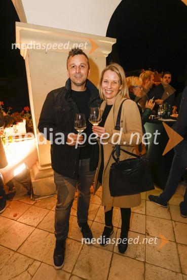  Jernej Kozole, Res Rei d.o.o.;  Jasmina Gregorec Kozole, novinarka TV Slovenija6. Salon štajerskih mladih vin Pubec 2021