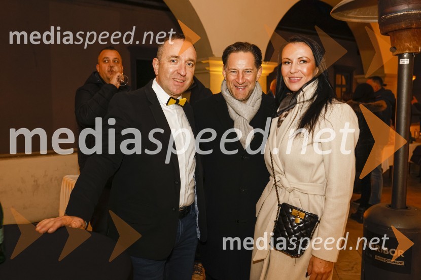  Borut  Cvetko, kreativni direktor, Mediaspeed;  John Denhof, predsednik uprave NKBM;  Melita Pipuš6. Salon štajerskih mladih vin Pubec 2021