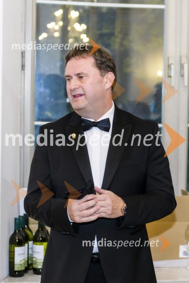  Nino Maletič, predsednik Lions kluba MariborDobrodelna prireditev Lions kluba Maribor