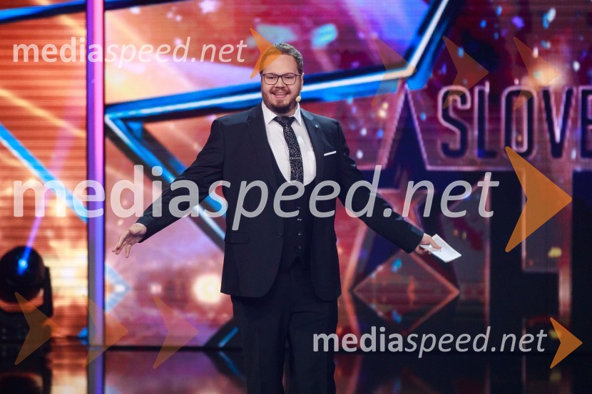  Sašo Stare, stand up komik, voditeljSlovenija ima talent 2021, prva polfinalna oddaja