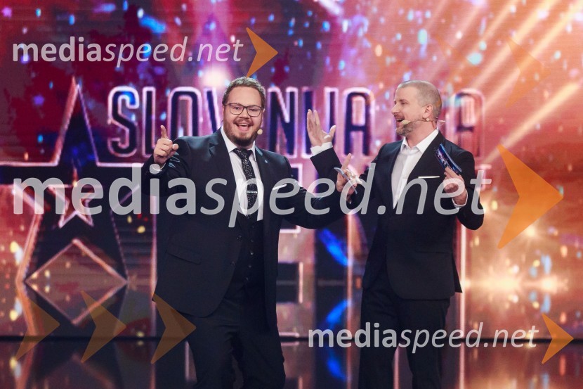  Sašo Stare, stand up komik, voditelj;  Aleš Novak, stand-up komikSlovenija ima talent 2021, prva polfinalna oddaja