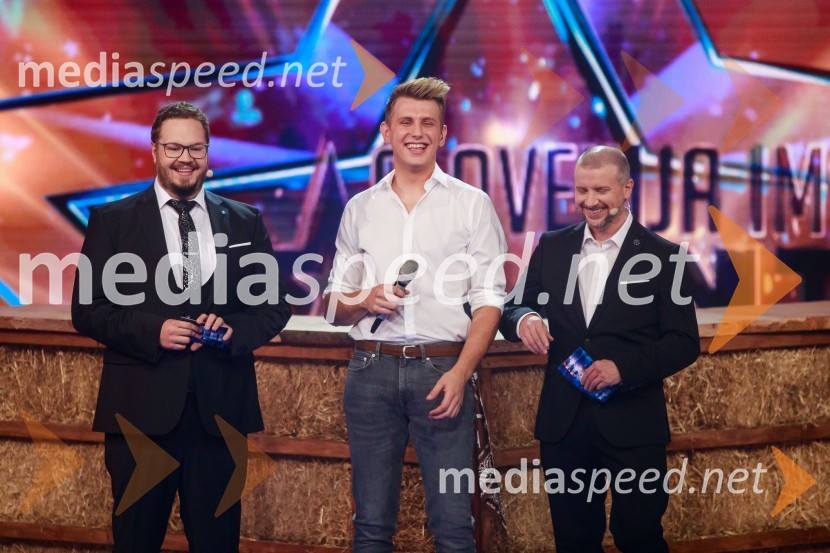  Sašo Stare, stand up komik, voditelj;  Til Čeh, pevec;  Aleš Novak, stand-up komikSlovenija ima talent 2021, prva polfinalna oddaja
