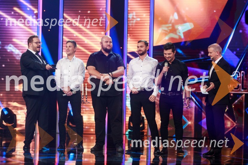  Sašo Stare, stand up komik, voditelj;  Matic Lorbek;  Aleš  Kirbiš;  Boštjan Petek;  Luka  Zajc;  Aleš Novak, stand-up komikSlovenija ima talent 2021, prva polfinalna oddaja