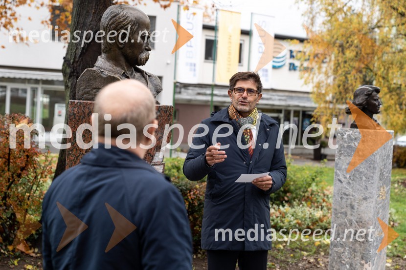  Matjaž Rakovec, župan Mestne občine KranjOdkritje ukrajinskega kipa v Parku La Ciotat