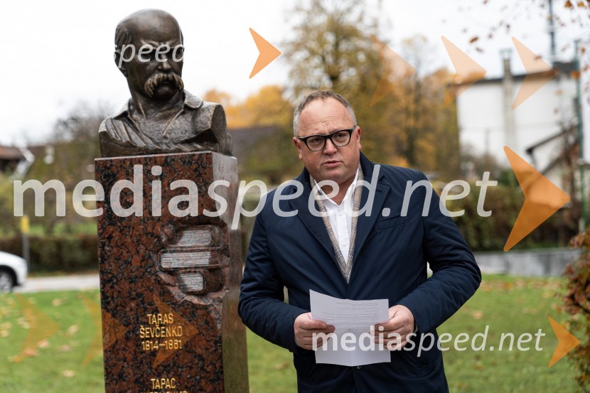  Sandi Brezovnik, lastnik in direktor skupine SicomOdkritje ukrajinskega kipa v Parku La Ciotat