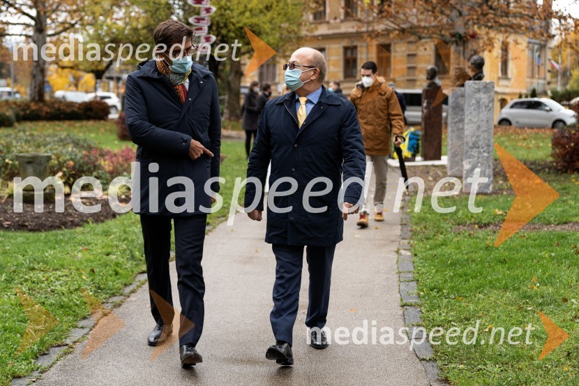  Matjaž Rakovec, župan Mestne občine Kranj;  Mihajlo  Brodovič, ukrajinski veleposlanik v SlovenijiOdkritje ukrajinskega kipa v Parku La Ciotat