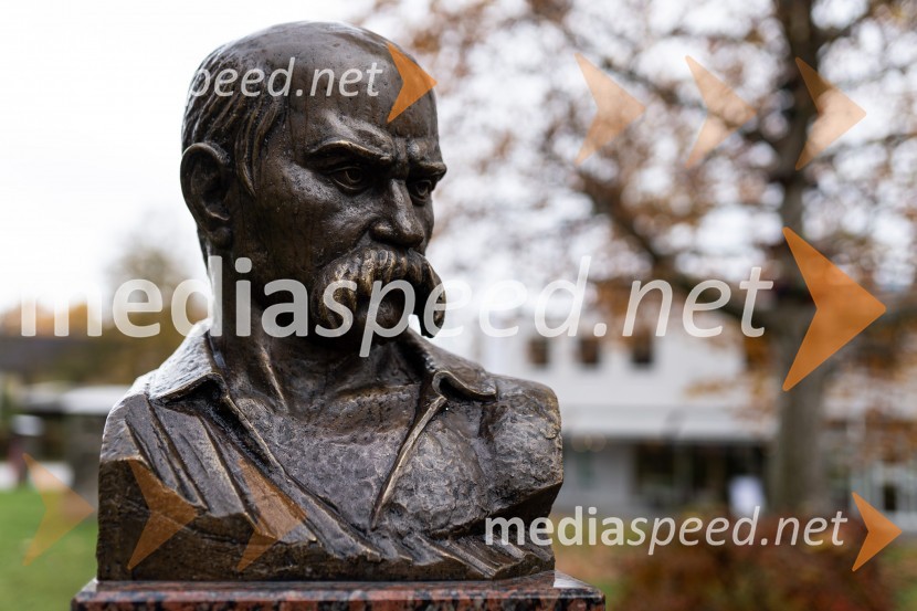 Odkritje ukrajinskega kipa v Parku La Ciotat