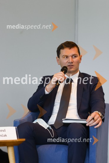  Matevž Menčak, vodja nepremičninskega sklada, Generali InvestmentsBusiness Talk, Slovensko-nemška gospodarska zbornica