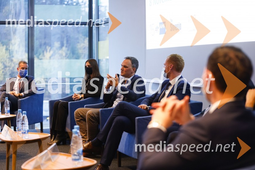  Klemen Fajmut, vodja razvoja in širitve trgov, Imagine, d. o. o.;  Klara Matić, vodja kapitalskih trgov, Colliers;  Gregor  Rožman, partner in pomočnik direktorja, Protim Ržišnik Perc;  Matej Sodin, direktor podjetja Reitenburg d.o.o.Business Talk, Slovensko-nemška gospodarska zbornica