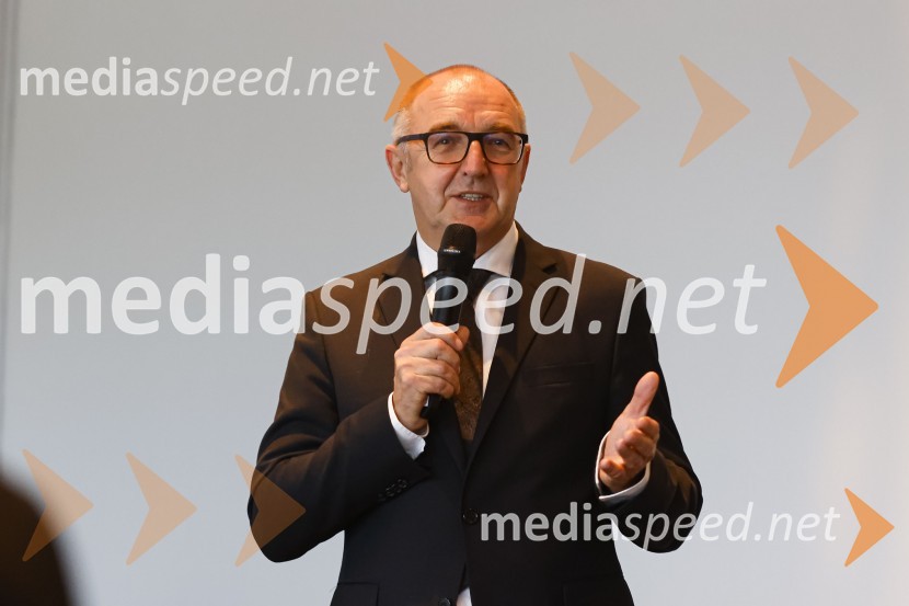  Brane Krajnik, The Slovenia Times, CEO & PublisherBusiness Talk, Slovensko-nemška gospodarska zbornica