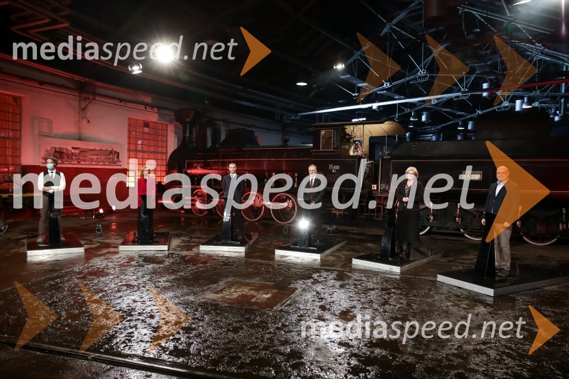  Mario Fafangel, Vodja centra za nalezljive bolezni NIJZ;  Alenka Zupančič, filozofinja;  Aleksander Čeferin, odvetnik in predsednik UEFE; red. prof. dr. Mojmir Mrak, Ekonomska fakulteta, Univerza v Ljubljani  ;  Ksenija Benedetti, nekdanja šefinja državnega protokola RS;  dr. Dan  Podjed, antropologSkupaj naprej, oddaja RTVSLO in POPTV