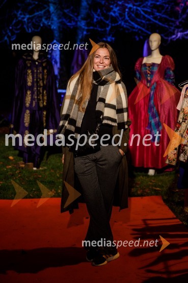  Azra Selimanović, plesalka, televizijska voditeljicaŽenska, 50. premiera Špas teatra