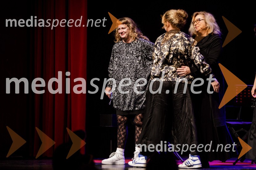  Tijana Zinajić, režiserka;  Nataša Barbara Gračner, igralkaŽenska, 50. premiera Špas teatra