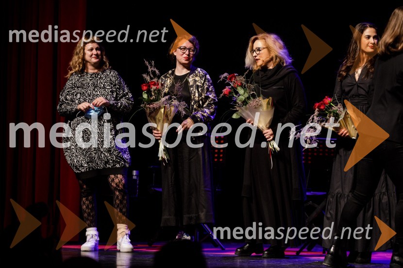  Tijana Zinajić, režiserka;  ... ;  Nataša Barbara Gračner, igralkaŽenska, 50. premiera Špas teatra
