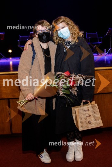  Deja  Crnovič, sociologinja, raziskovalka, publicistka in novinarka;  Tijana Zijanič, slovenska gledališka režiserkaŽenska, 50. premiera Špas teatra