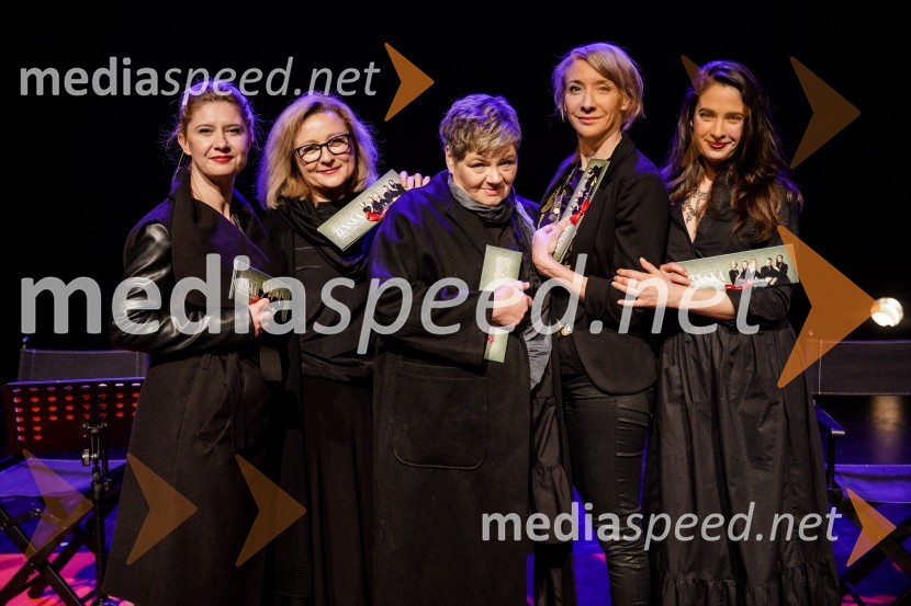  Vesna Pernarčič, igralka;  Nataša Barbara Gračner, igralka;  Desa Muck, voditeljica, pisateljica, dobitnica nagrade Frana Milčinskega – Ježka 2016;  Mojca Funkl, igralka;  Saša Pavlin Stošić, igralkaŽenska, 50. premiera Špas teatra