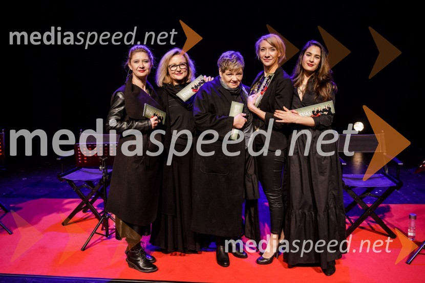  Vesna Pernarčič, igralka;  Nataša Barbara Gračner, igralka;  Desa Muck, voditeljica, pisateljica, dobitnica nagrade Frana Milčinskega – Ježka 2016;  Mojca Funkl, igralka;  Saša Pavlin Stošić, igralkaŽenska, 50. premiera Špas teatra