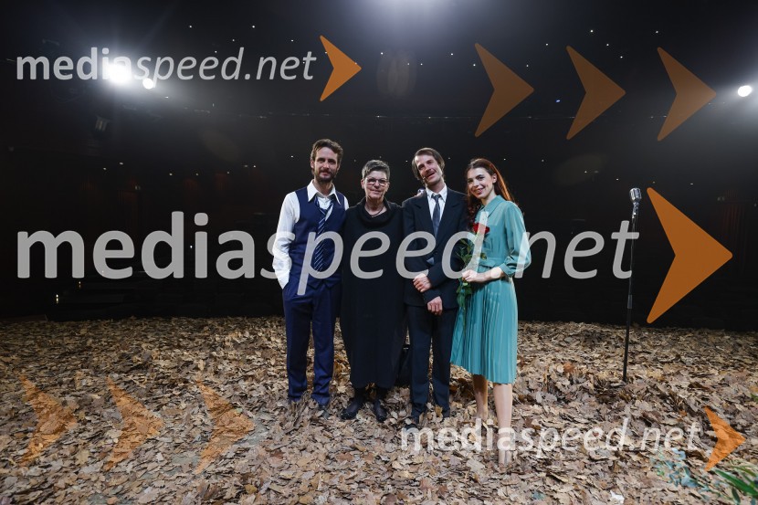  Matija Rupel, igralec;  Mirjam Drnovšček, direktorica Prešernovega gledališča Kranj;  Peter Harl, igralec;  Anuša  Kodelja, igralkaIn stoletje bo zardelo. Primer Kocbek, premiera melodrame