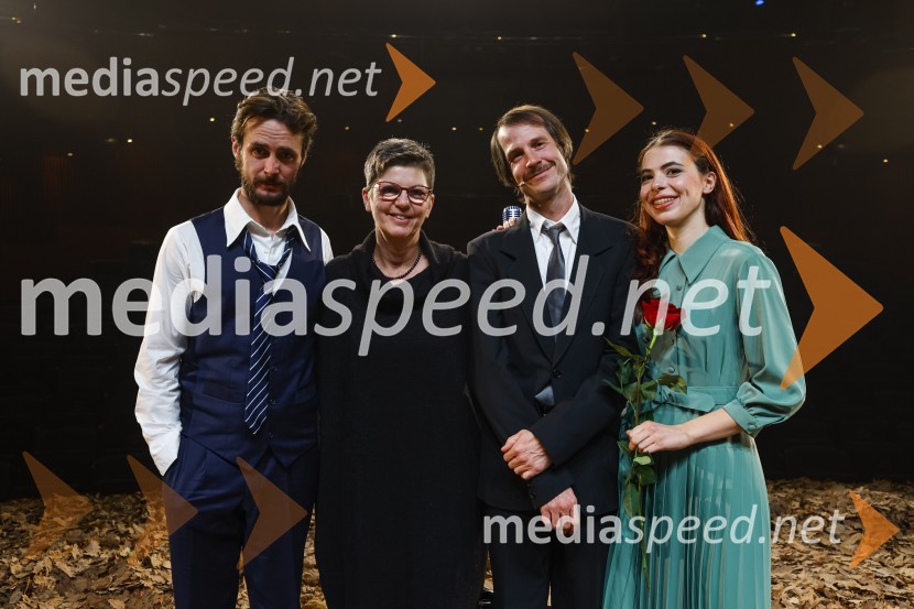  Matija Rupel, igralec;  Mirjam Drnovšček, direktorica, SNG Nova Gorica;  Peter Harl, igralec;  Anuša  Kodelja, igralkaIn stoletje bo zardelo. Primer Kocbek, premiera melodrame