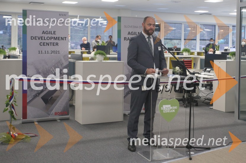  Boštjan Gorjup, direktor podjetja BSHV BSH Nazarje Janez Janša otvoril Agilni razvojni center