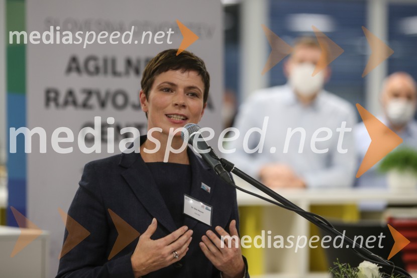  dr. Silke  Maurer,  izvršna direktorica in članica upravnega odbora BSHV BSH Nazarje Janez Janša otvoril Agilni razvojni center