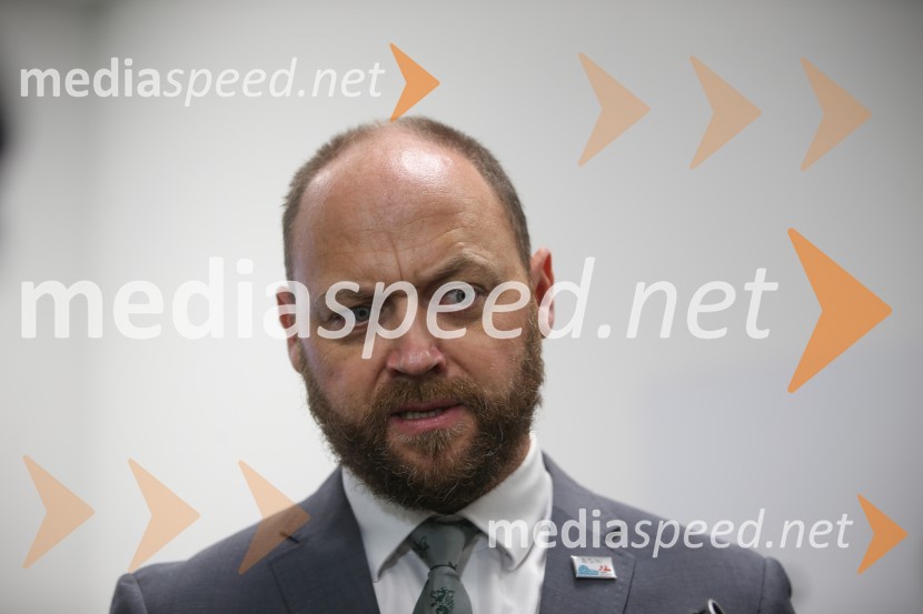  Boštjan Gorjup, direktor podjetja BSHV BSH Nazarje Janez Janša otvoril Agilni razvojni center