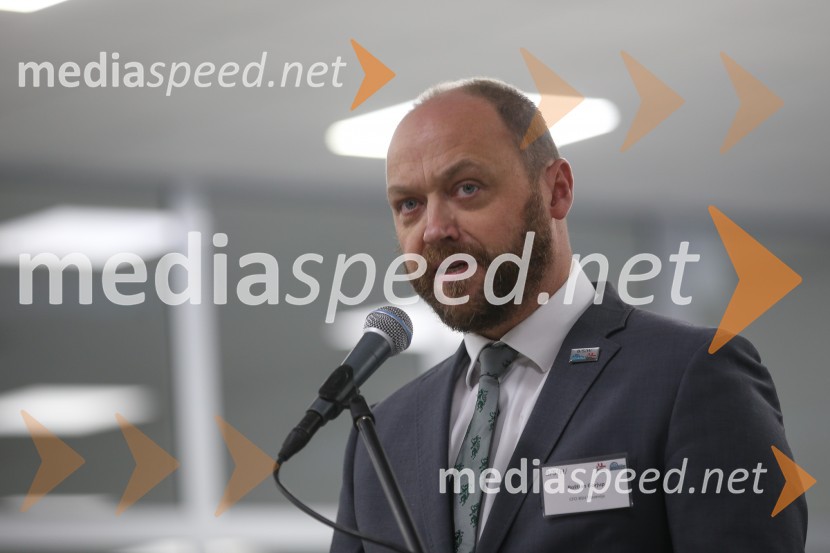  Boštjan Gorjup, direktor podjetja BSHV BSH Nazarje Janez Janša otvoril Agilni razvojni center