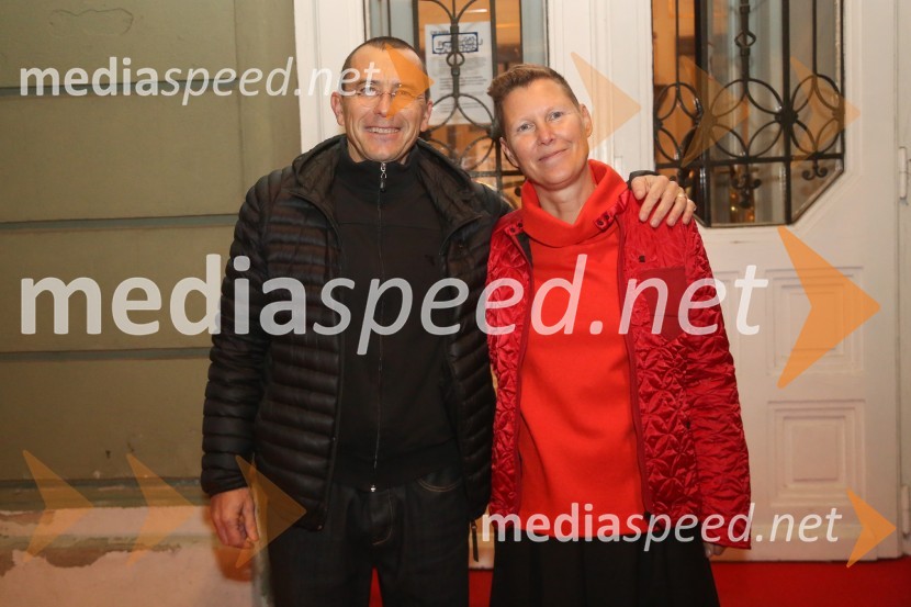  Bruno Urh, arhitekt, Urh arhitekti;  Carmen Urh, arhitektka, Urh arhitektiCement, premiera v SNG Drama Ljubljana