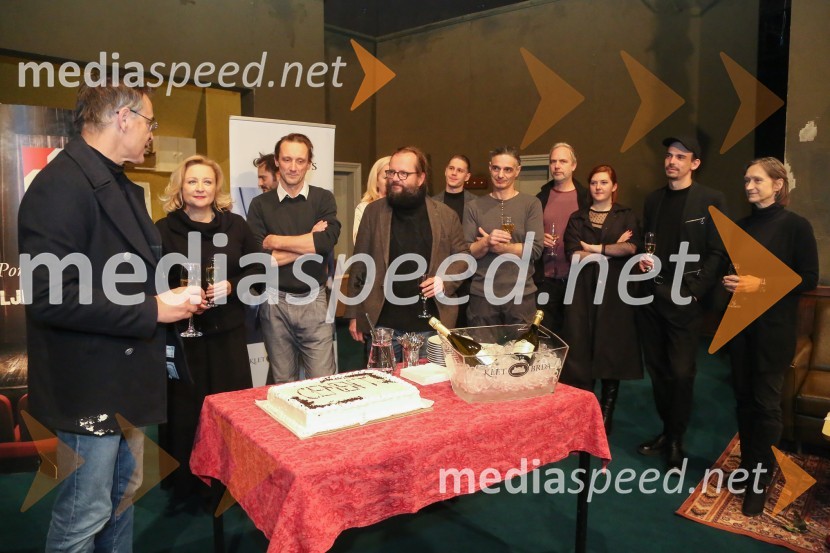   Igor  Samobor, igralec, ravnatelj SNG Drama Ljubljana;  Nataša Barbara Gračner, igralka;  Marko  Mandić, igralec;  Sebastijan  Horvat, režiser;  Timon Šturbej, igralec;  Gorazd  Logar, igralec;  ... ;  ... ;  Nejc Cijan Garlatti, igralec;  ... Cement, premiera v SNG Drama Ljubljana