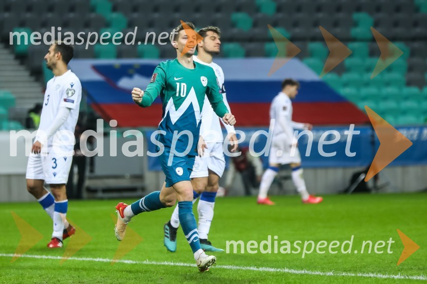  Miha Zajc, nogometaš, Fenerbahče SKSlovenija - Ciper, nogometna tekma