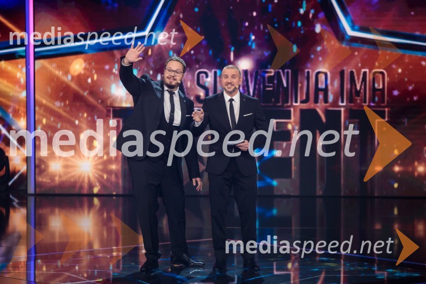  Sašo Stare, stand up komik, voditelj;  Aleš Novak, stand-up komikSlovenija ima talent 2021, druga polfinalna oddaja