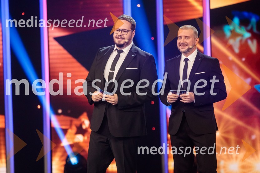  Sašo Stare, stand up komik, voditelj;  Aleš Novak, stand-up komikSlovenija ima talent 2021, druga polfinalna oddaja